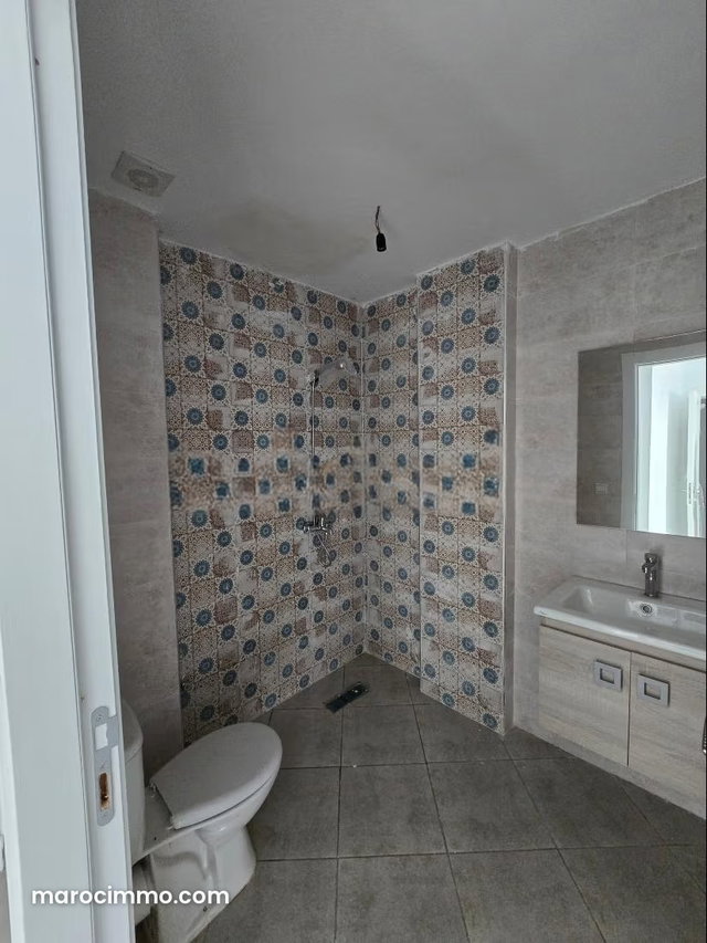 Villa de luxe à vendre en Centre. Surface totale 300 m². Bien meublé — 5