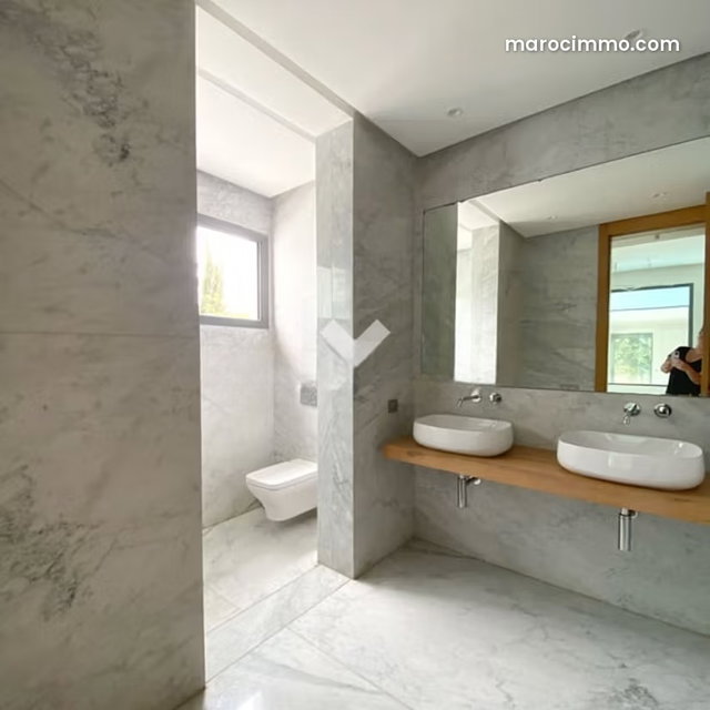 Villa à Louer de 600.0 m² à Casablanca, Californie — 3