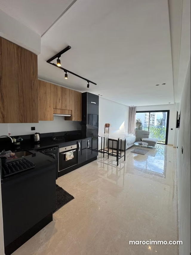 Joli studio meublé avec balcon a les hôpitaux — Casablanca