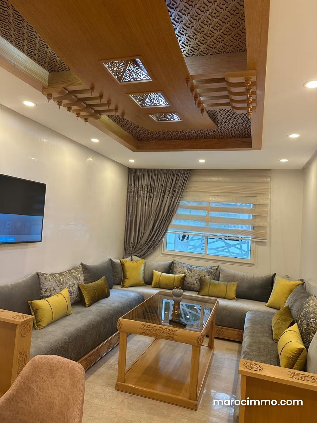 Furnished apartment with terrace for rent in Agdal, Rabat — Rabat