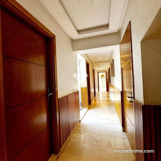 Villa à Vendre de 883.0 m² à Bouskoura, Bouskoura — 3