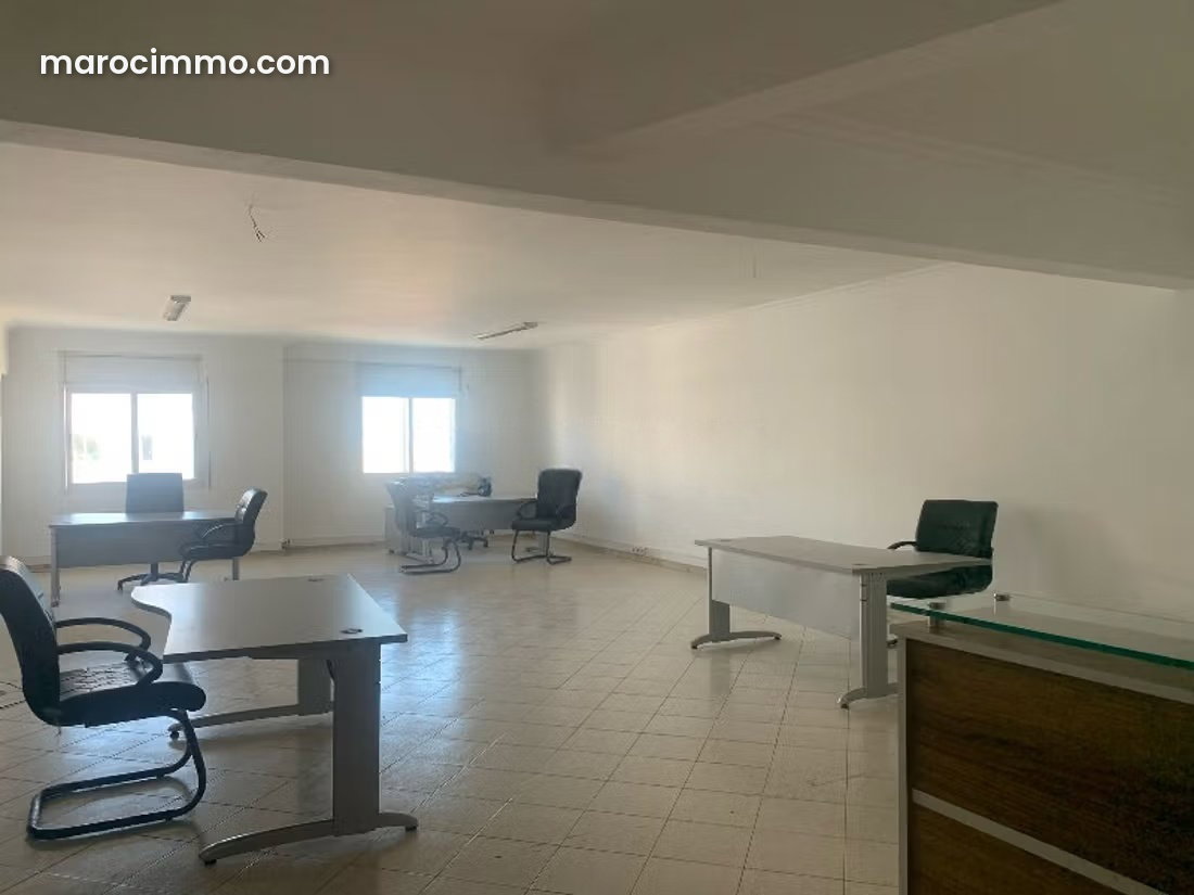 Bureau 110 m², 3 espaces de travail, Quartier des Hôpitaux Casablanca — Casablanca