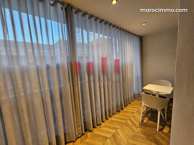 Beau meuble — 2