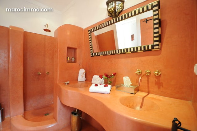 RIAD 5CH 280M2 — 5