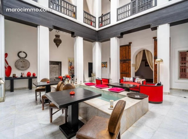 RIAD 5CH 280M2 — 3
