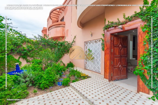 Villa meublée à louer à Les Portes de Marrakech, Marrakech — Jardin privé — 230 m² — 2