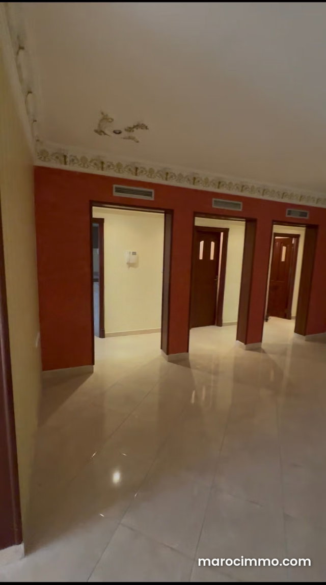 Appartement à l'achat à Castilla. 3 chambres agréables. Porte blindée — 2
