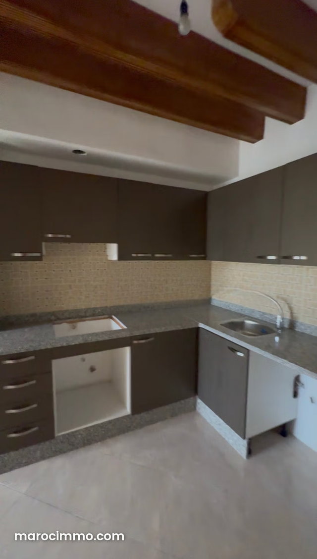 Appartement à l'achat à Castilla. 3 chambres agréables. Porte blindée — 4