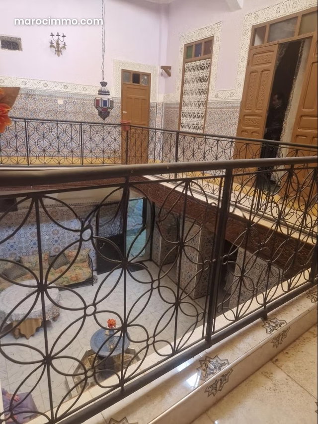 Riad bien placé proche de la place à vendre — 4