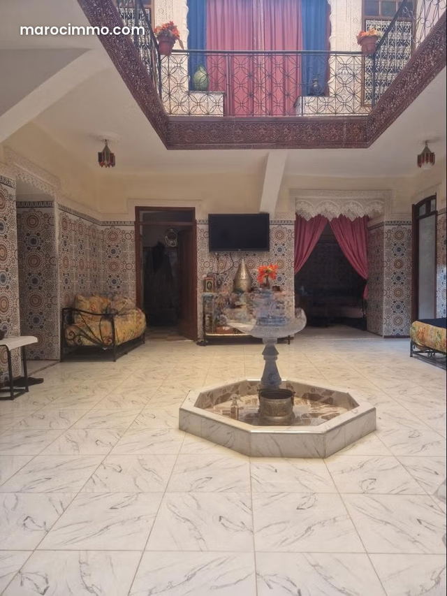 Riad bien placé proche de la place à vendre — Marrakech
