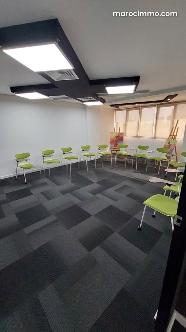 Office Space for Rent at BD Zerktouni — 4