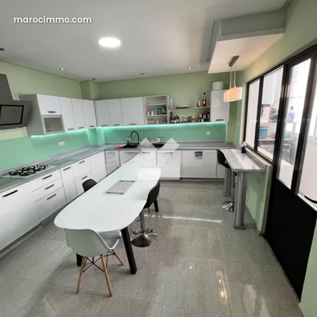 Appartement à Louer de 231.0 m² à Casablanca, Gauthier — 3
