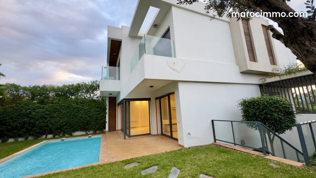 Location sublime villa vide 4 chambres — 2