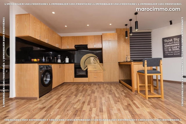 Appartement à vendre à Guéliz, Marrakech — Sol en parquet — 98 m² — 4