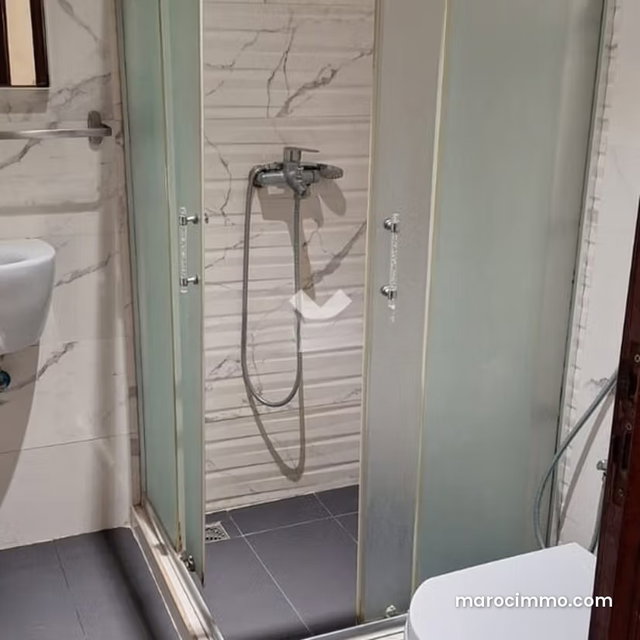 Appartement à Louer de 156.0 m² à Casablanca, Hopitaux — 2