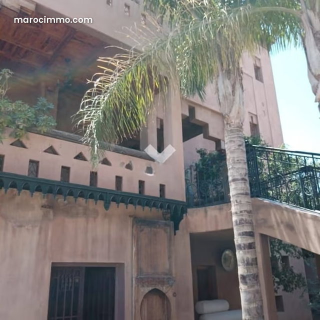 Villa à Vendre de 410.0 m² à Marrakech, Riad Essalam — 2