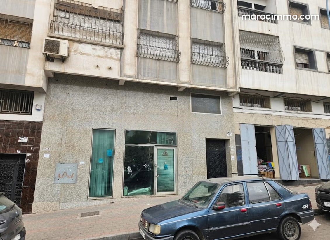 Bureau 367 m² sur 3 niveaux, façade 22 m, Hay Albaraka Casablanca — Casablanca