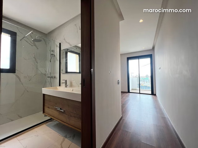2-Bedroom Apartment for Rent in a Secure Complex with Pool in Green City — 4