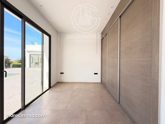 Maison neuve de plain pied en zone urbaine — 4