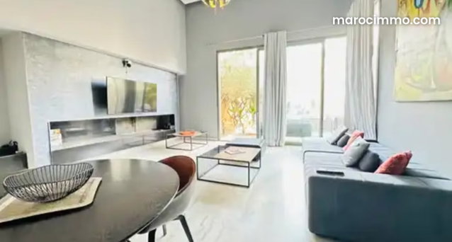 Très beau Duplex avec piscine — 2