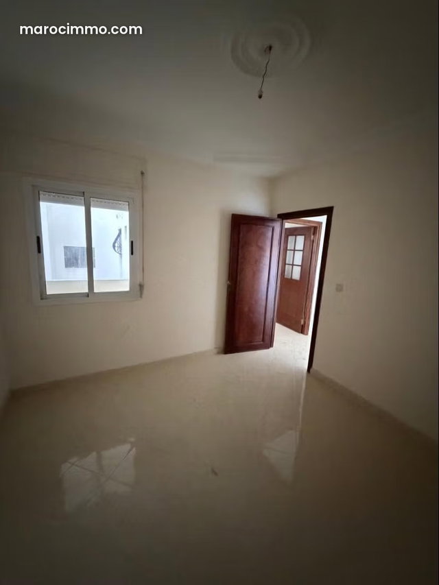Appartement en vente à Hay Hassani. 4 grandes pièces. Avec ascenseur — 4