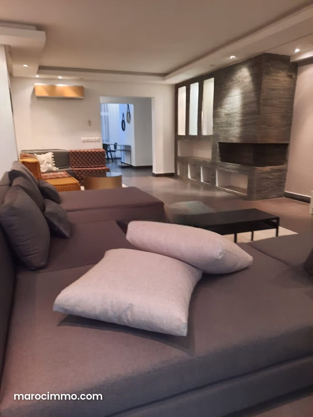 Furnished apartment in Racine, Casablanca, with garage and fireplace — Casablanca