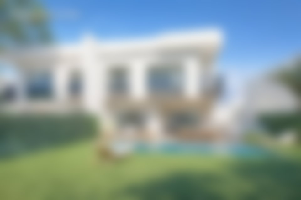 Villa neuve 350 m², 4 chambres avec piscine, Dar Bouazza