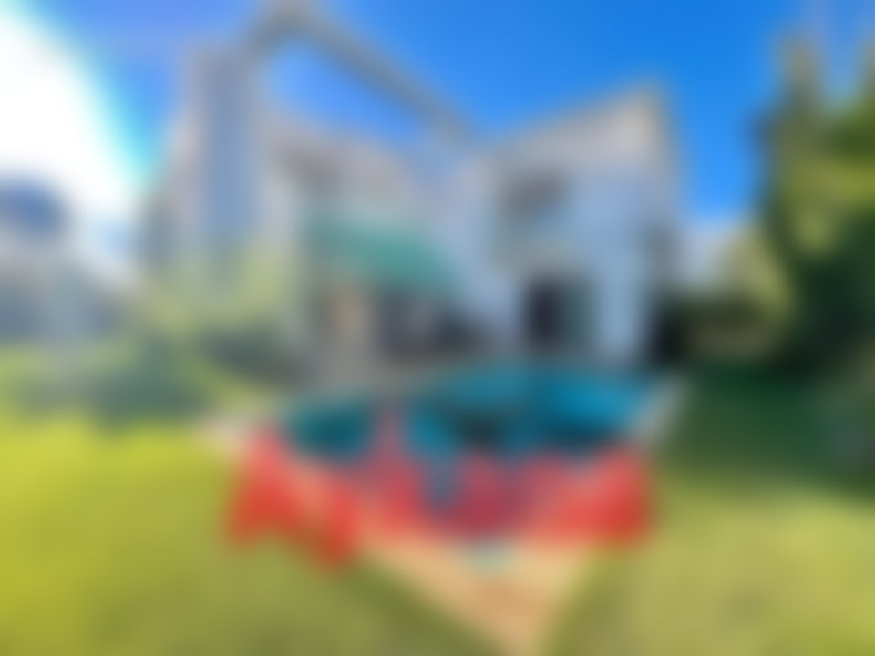 354 m² Villa with 5 En-Suite Bedrooms and Swimming Pool for Rent in El Menzeh