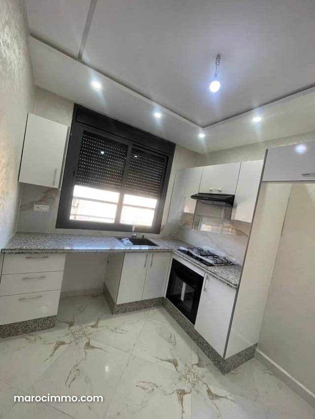 Vente d'un bel appartement à Saïdia. 2 belles chambres. Salon moderne — 3