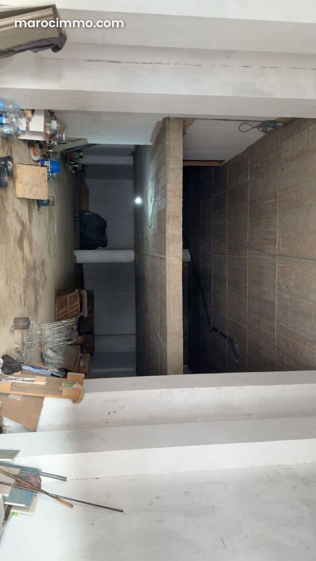 Beau local à vendre à Val Fleury. Superficie 216 m² — 2