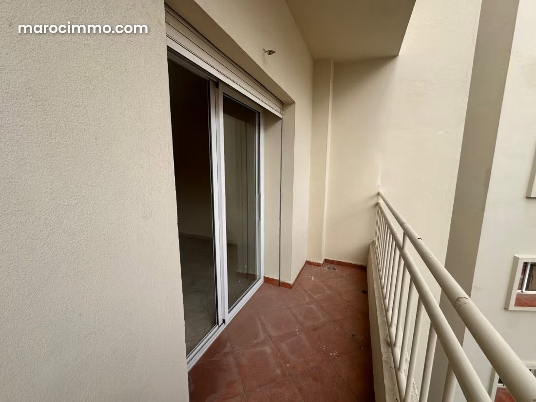 100 m² Office for Rent in Tangier City Centre, Bright 5th Floor — Tangier