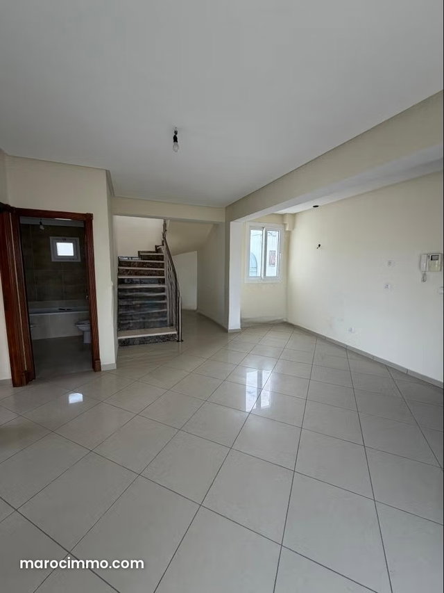 Bel appartement à vendre à Castilla. 3 chambres. Meublé — 4
