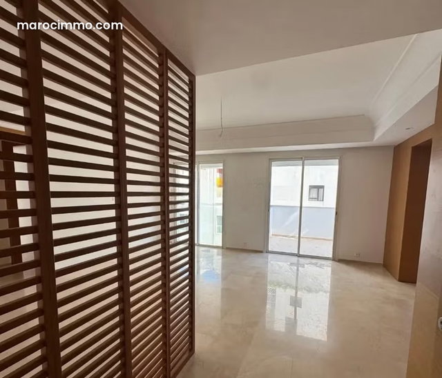 Superbe appartement à CFC vide à louer — 3