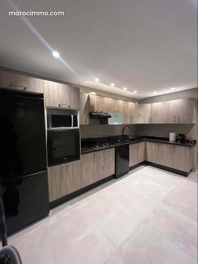 Appartement à louer à Mozart. 3 grandes pièces. Bien meublé — 3
