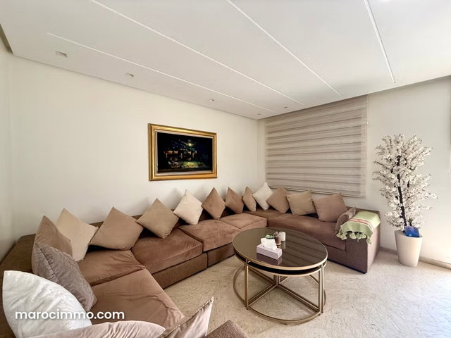 En Location Meublé: Magnifique Appartement de 2 chambres 2 Sb avec vue dégagée au CFC, Casablanca — 3
