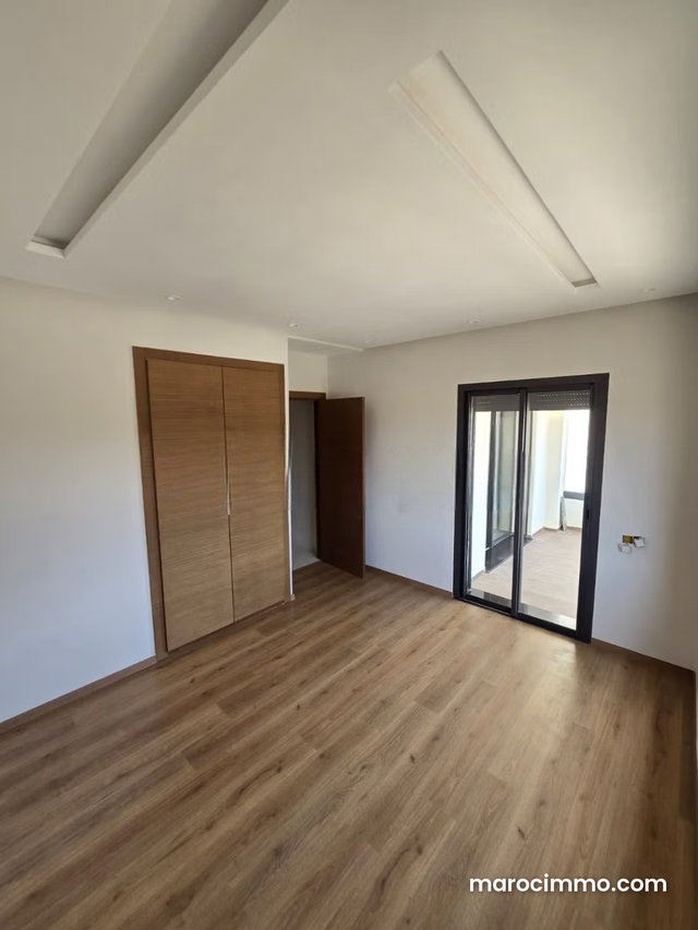 À Louer: Appartement Spacieux et Lumineux Menzeh — 4
