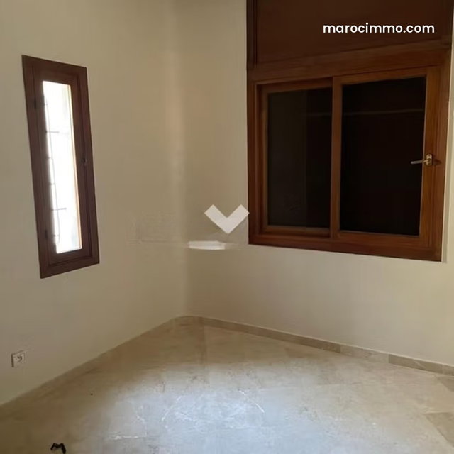 Villa à Louer de 619.0 m² à Casablanca, Bourgogne Anfa — 2