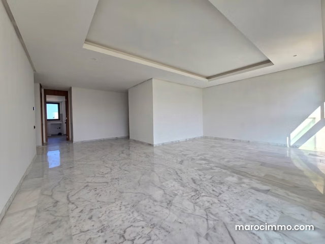 Appartement quatre chambres vide à louer CFC — 3