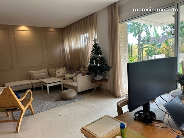 Villa t4 de 250m² – 3 chambres ch. Perso — 3