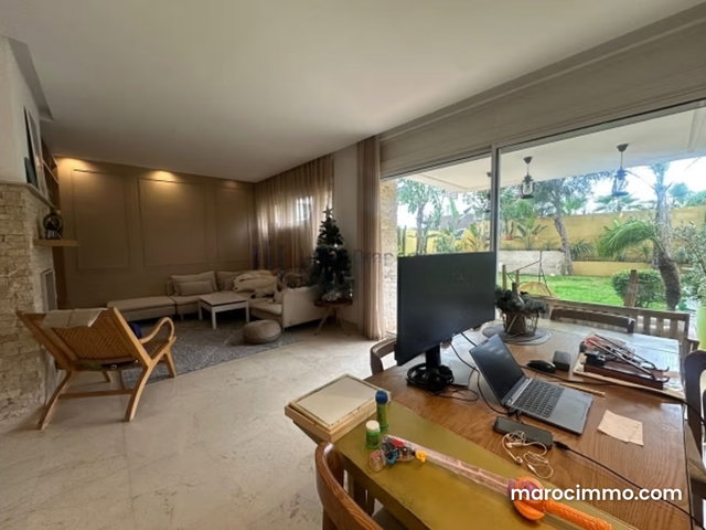 Villa t4 de 250m² – 3 chambres ch. Perso — 2