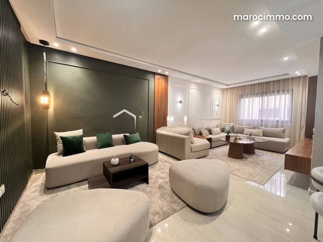 Appartement avec terrasse à l'Oasis Casablanca — Casablanca