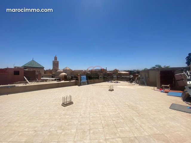 Sale of Local in Ancient Medina — 2
