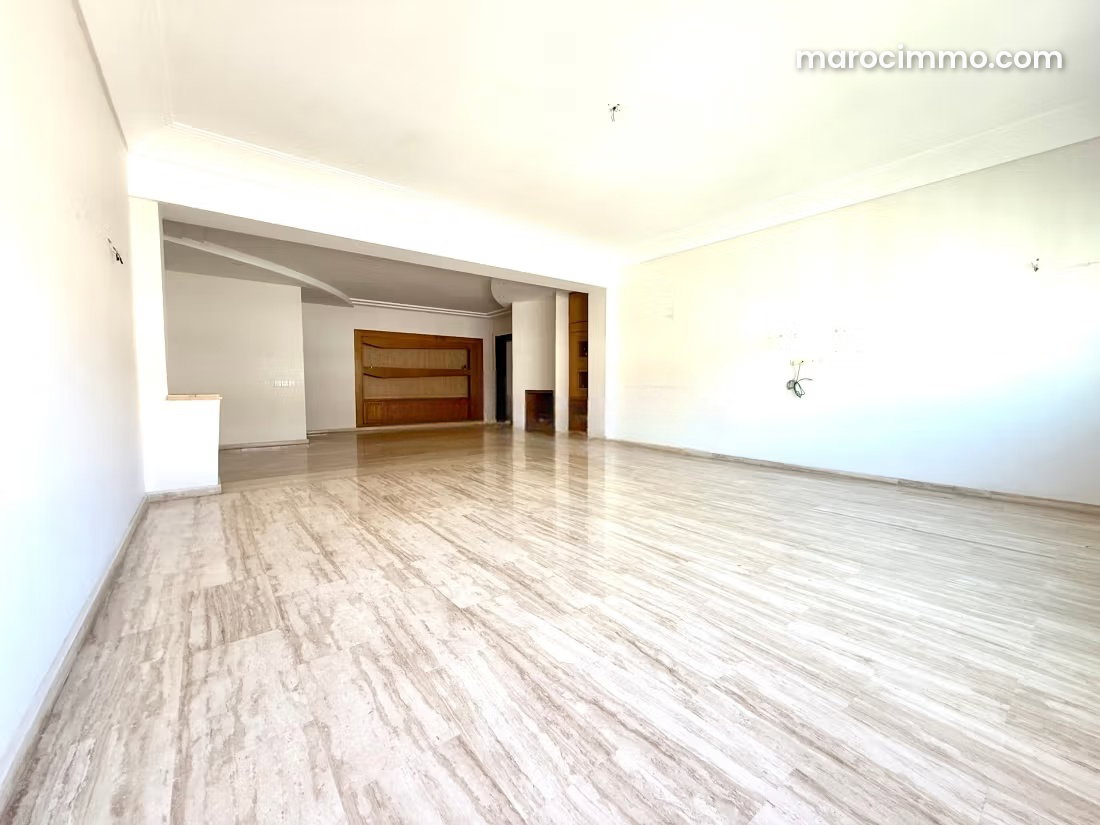 183 sqm Top-Floor Apartment, Val Fleuri, Casablanca — Casablanca