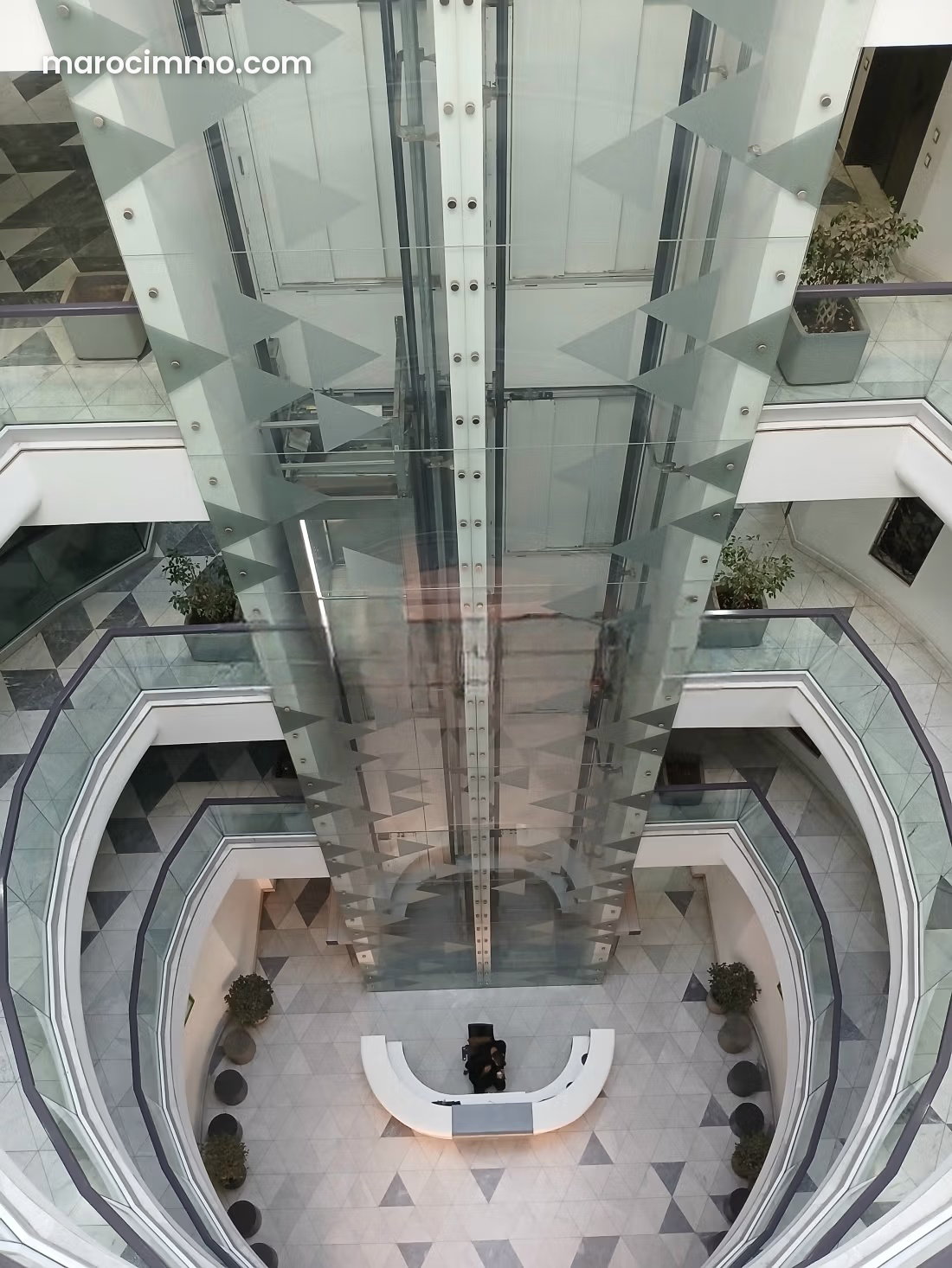 77 m² Office for Sale, Guéliz, Marrakech, Mountain Views — Marrakesh