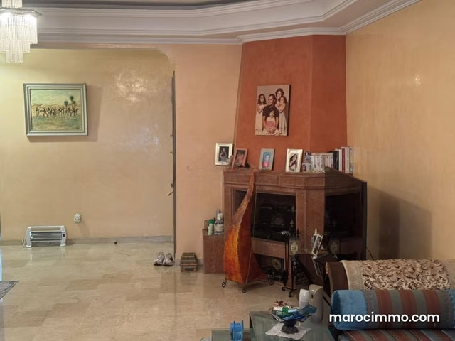 Bel Apt à Vendre Les Hopitaux — 3