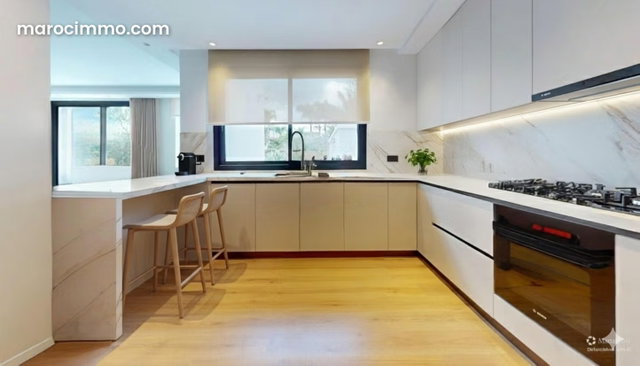 Superbe Villa rénovée à neuf, bien située à Souissi — 4