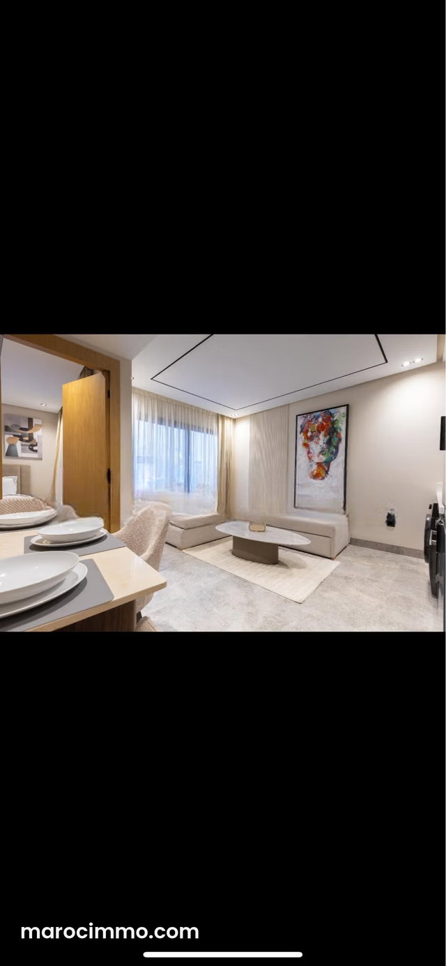 Studio unique vue dégagée sur CFC avec terrasse étage élevé 43m2 — 3