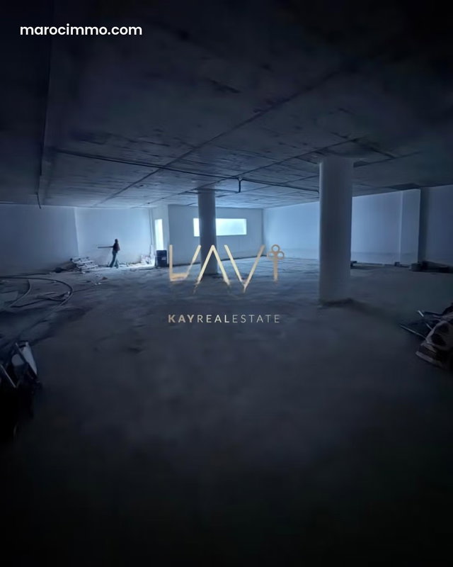 Local commercial à louer – 600 m² – Quartier Iberia — 4