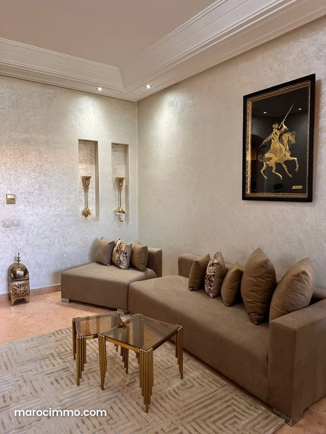 À louer – Appartement meublé – 105 m² — 5