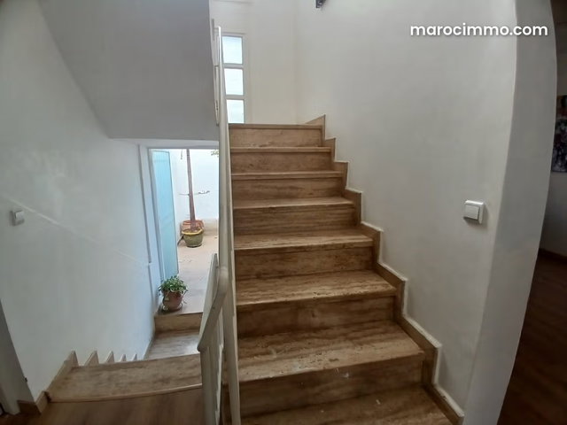 Une magnifique villa bien placée et orientée — 5